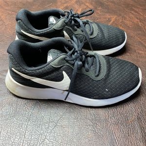 *SOLD* Nike Free Runs (Womens) *SOLD*